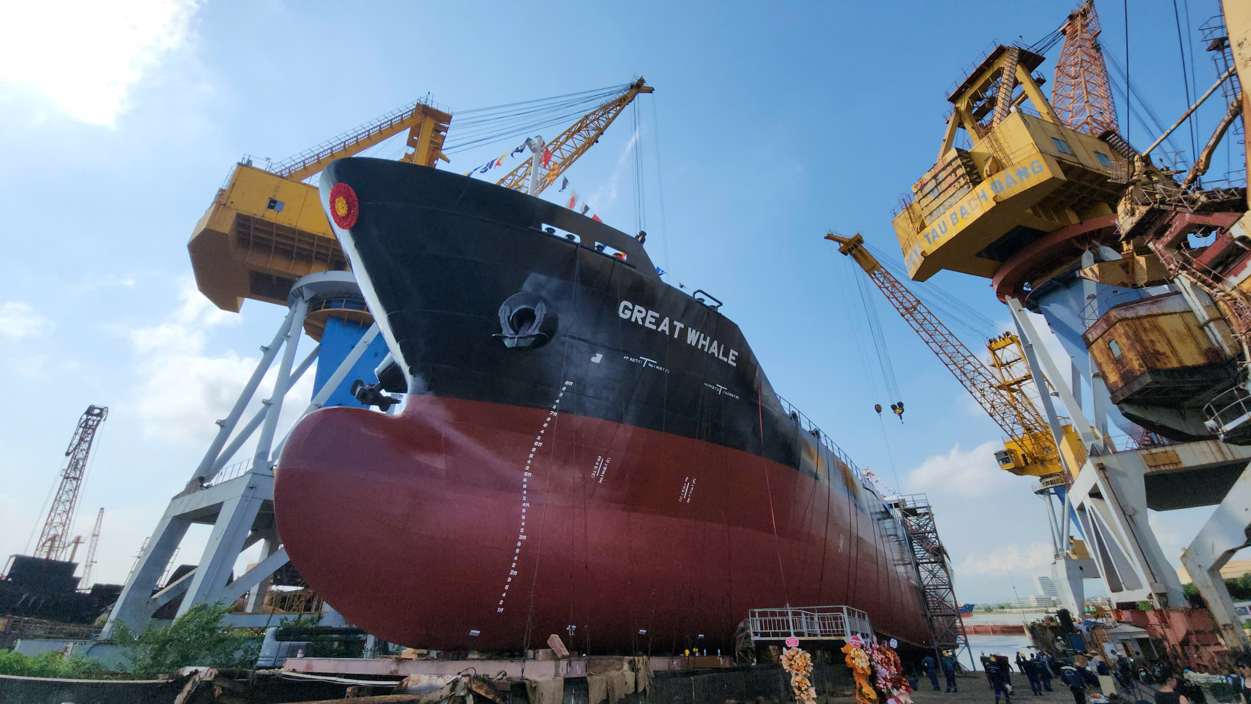 TÀU CHỞ DẦU HÓA CHẤT 9.000 M3 DO CÔNG TY ĐÓNG TÀU BẠCH ĐẰNG ĐÓNG MỚI