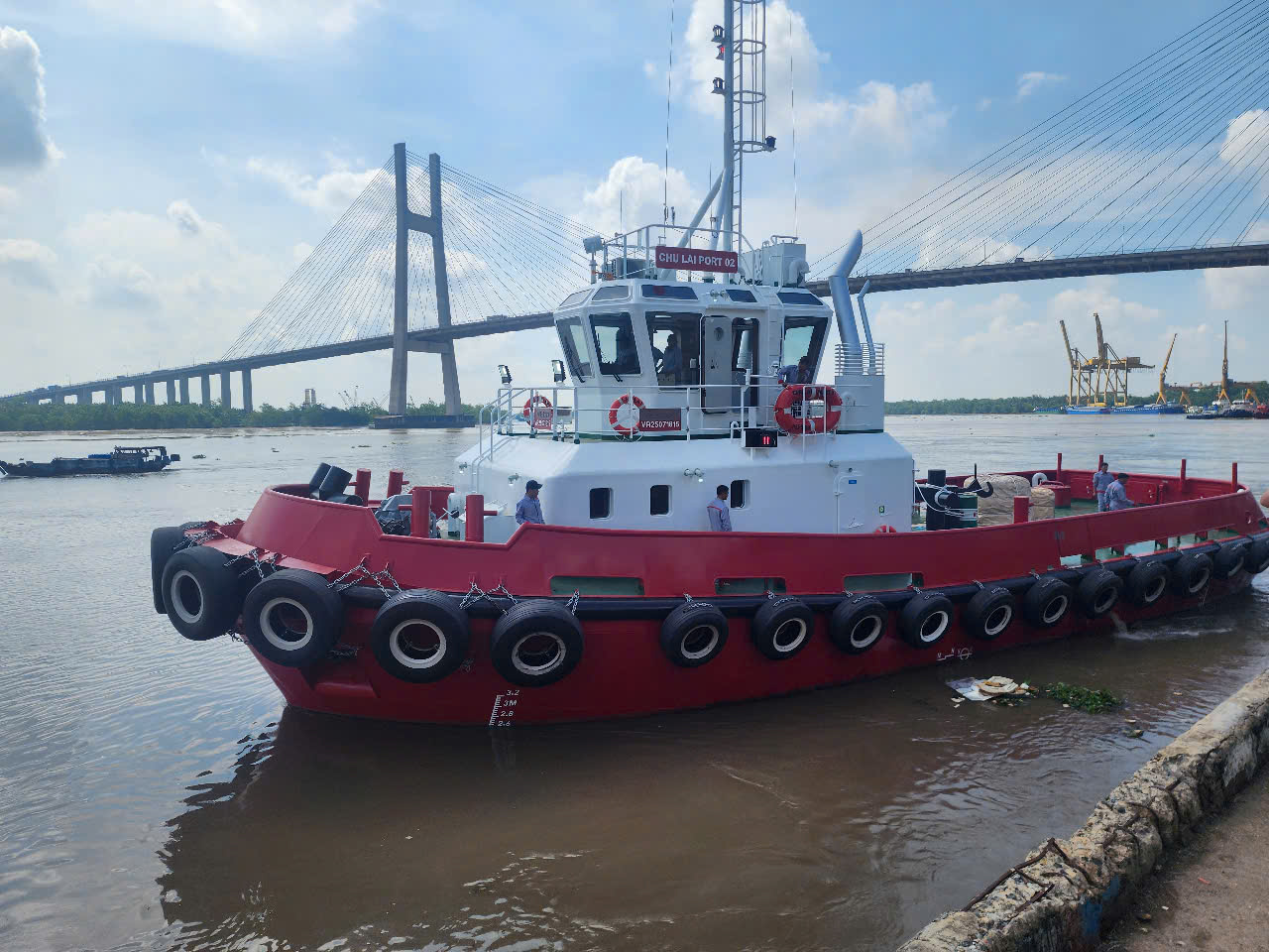 TÀU KÉO CHU LAI DO CÔNG TY CNTT SÀI GÒN ĐÓNG MỚI